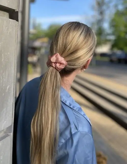 Natural silk hair tie (2).