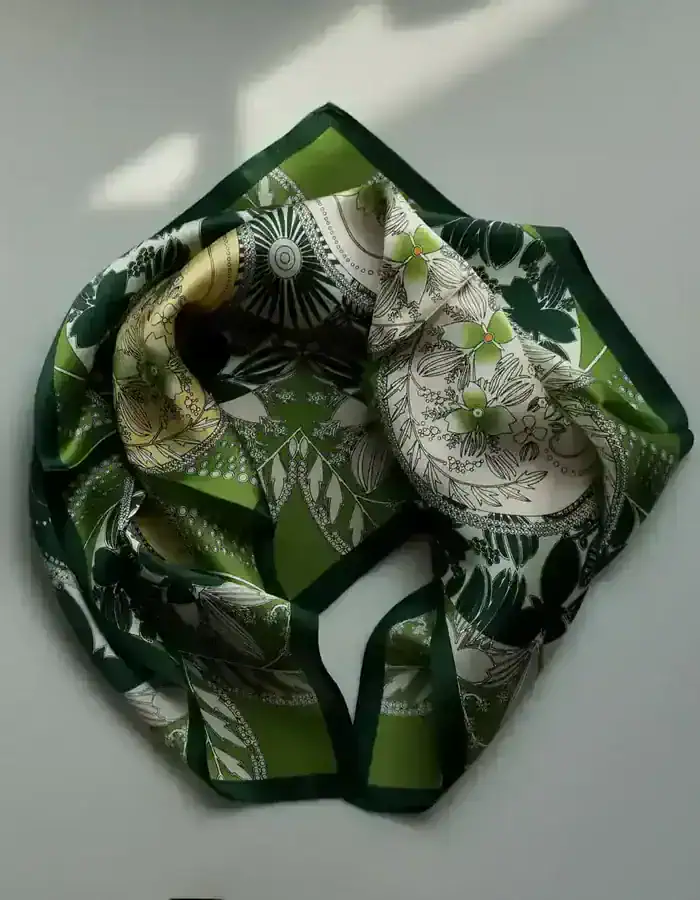 Silk scarf made of Mulberry silk (53×53 cm)