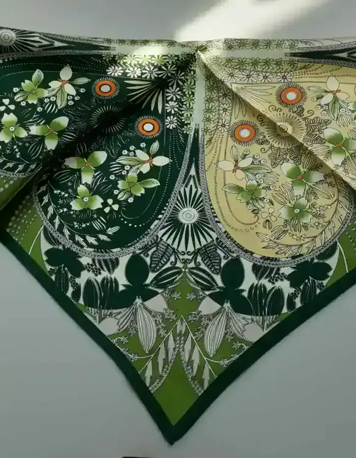 Silk scarf made of Mulberry silk (53×53 cm)